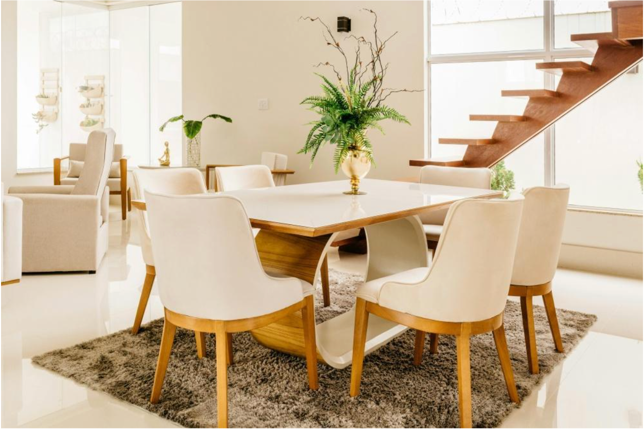 Ideal Dining Tables for Family Gatherings and Dinners